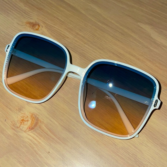Beautiful OMBRÉ Sunglasses - Picture 2 of 8